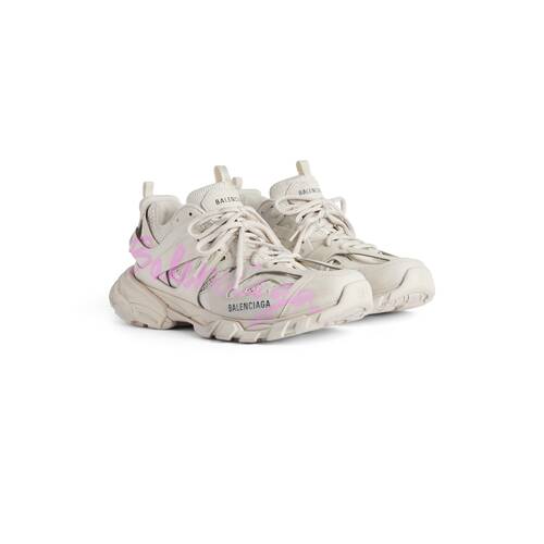 track signature sneaker