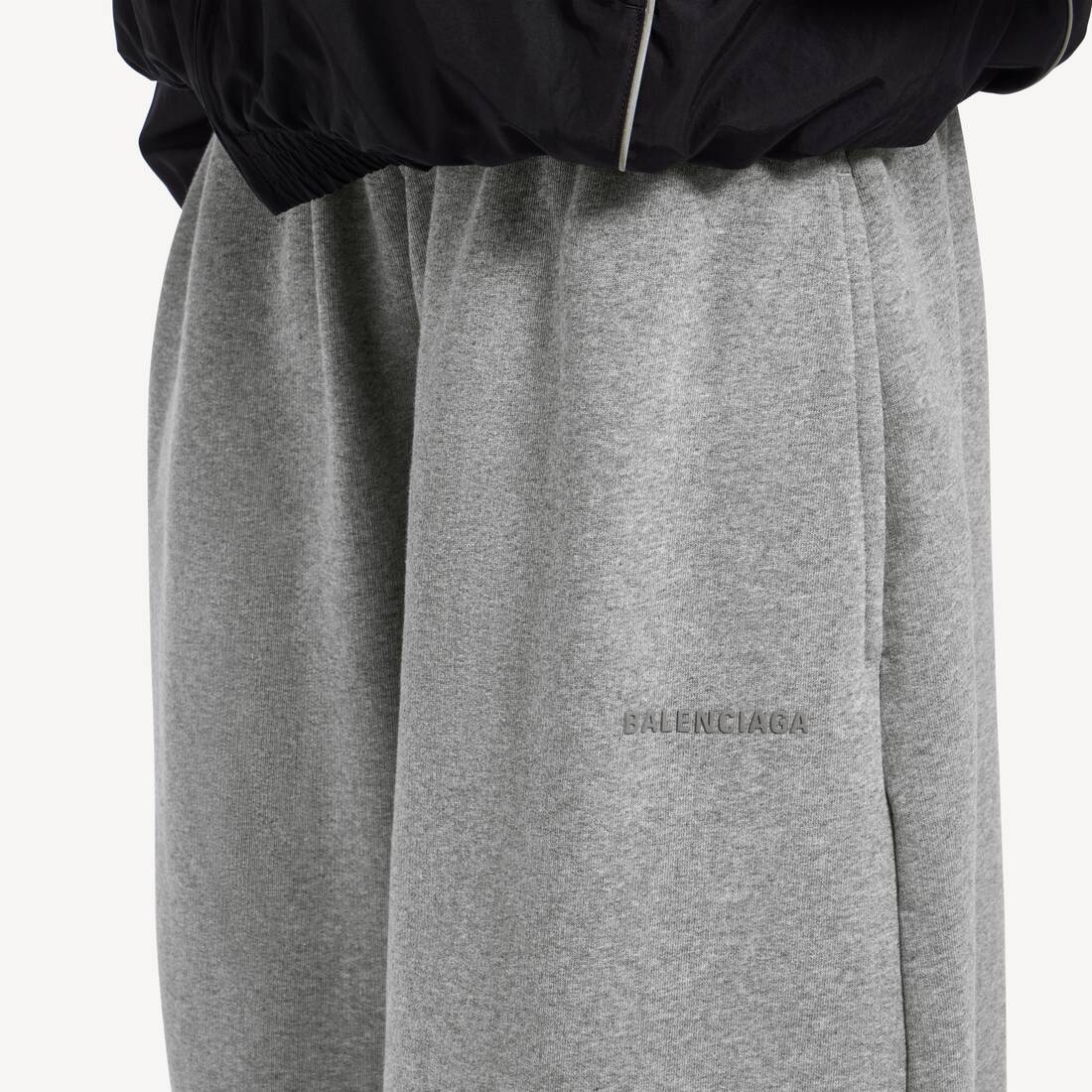 Women's Barrel Sweatpants in Dark Heather Grey | Balenciaga Cyprus EN - Image 6