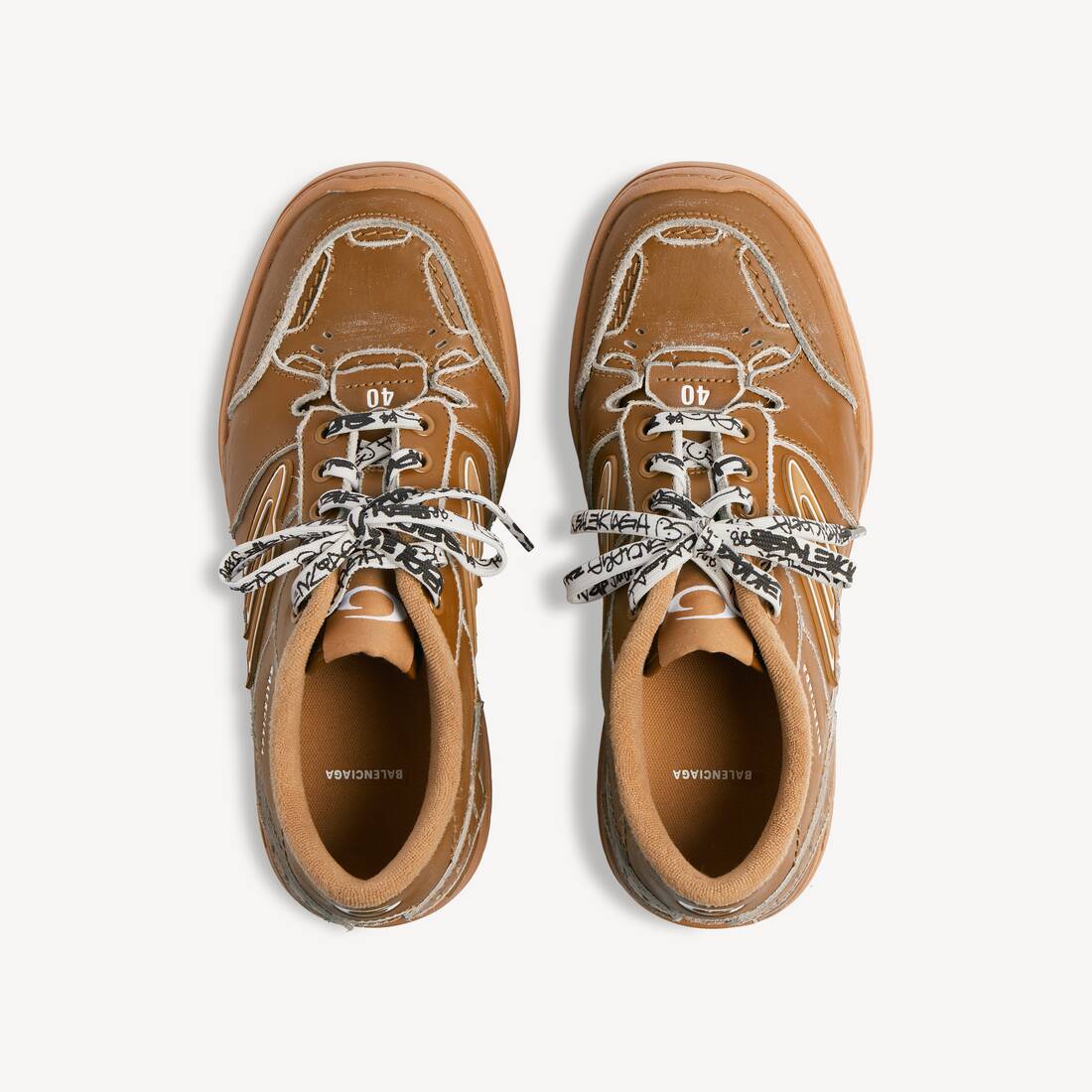 Men's Hamptons Medium Worn-out Sneaker in Camel | Balenciaga Saudi Arabia EN - Image 4