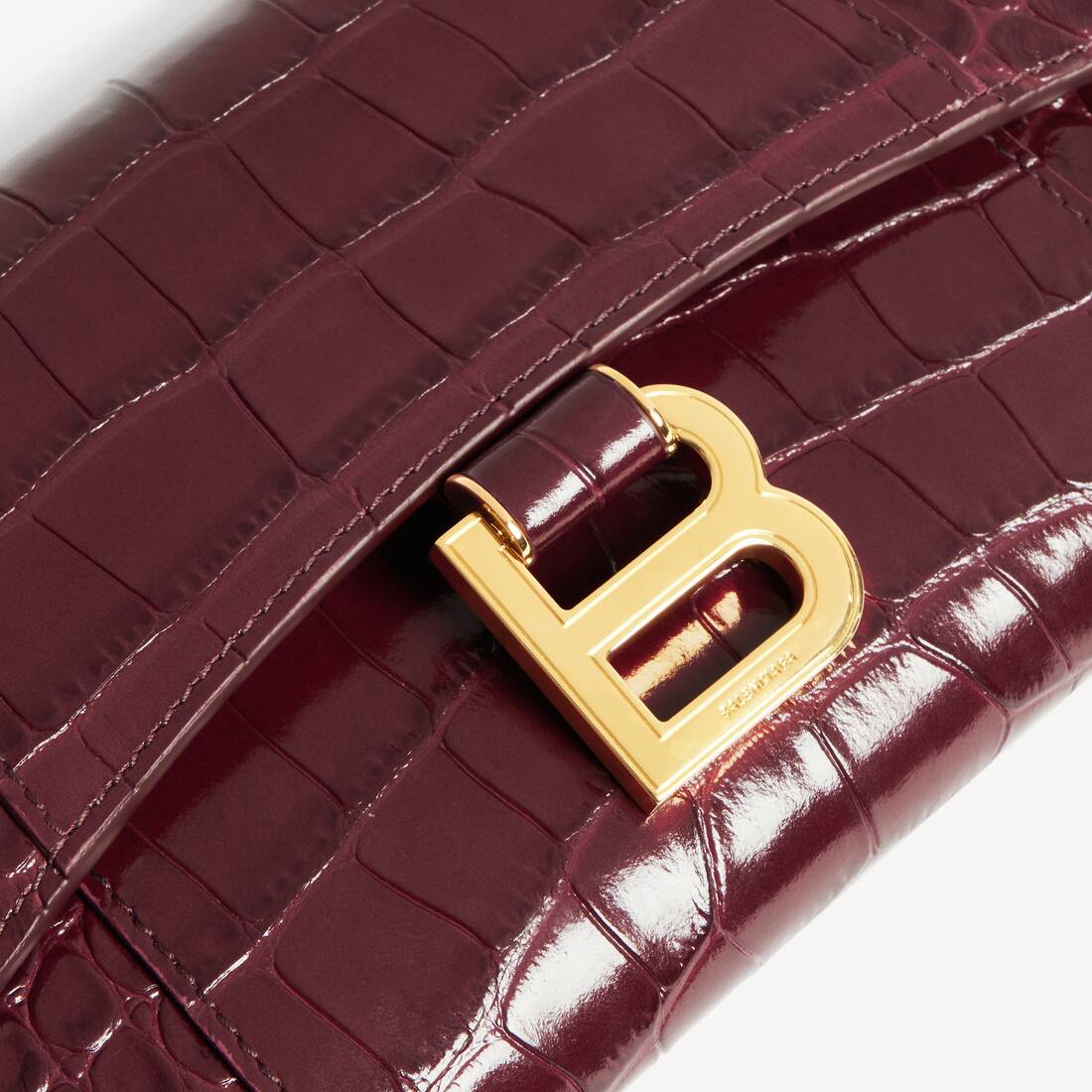 Women's Hourglass Wallet On Chain in Dark Burgundy | Balenciaga Mexico EN - Image 5
