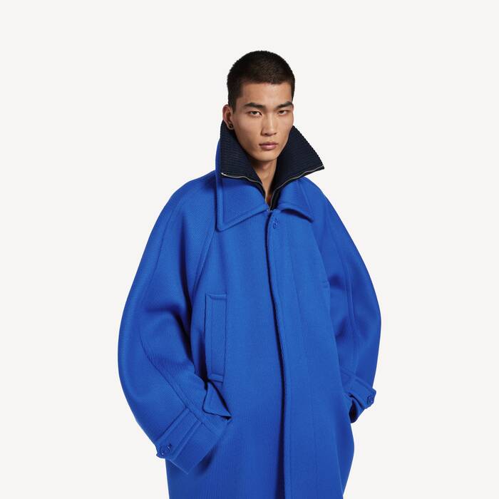 エレクトリックブルー の メンズ ラージ Cocoon コート - メンズ | Balenciaga 日本 JA - Image 3