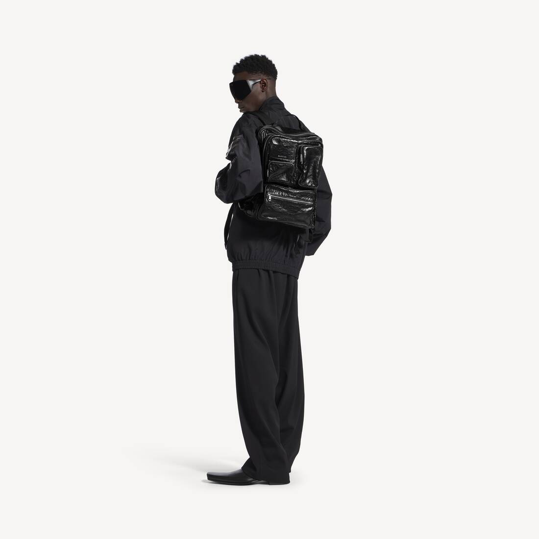 Men's Superbusy Backpack in Black | Balenciaga Canada EN - Image 8
