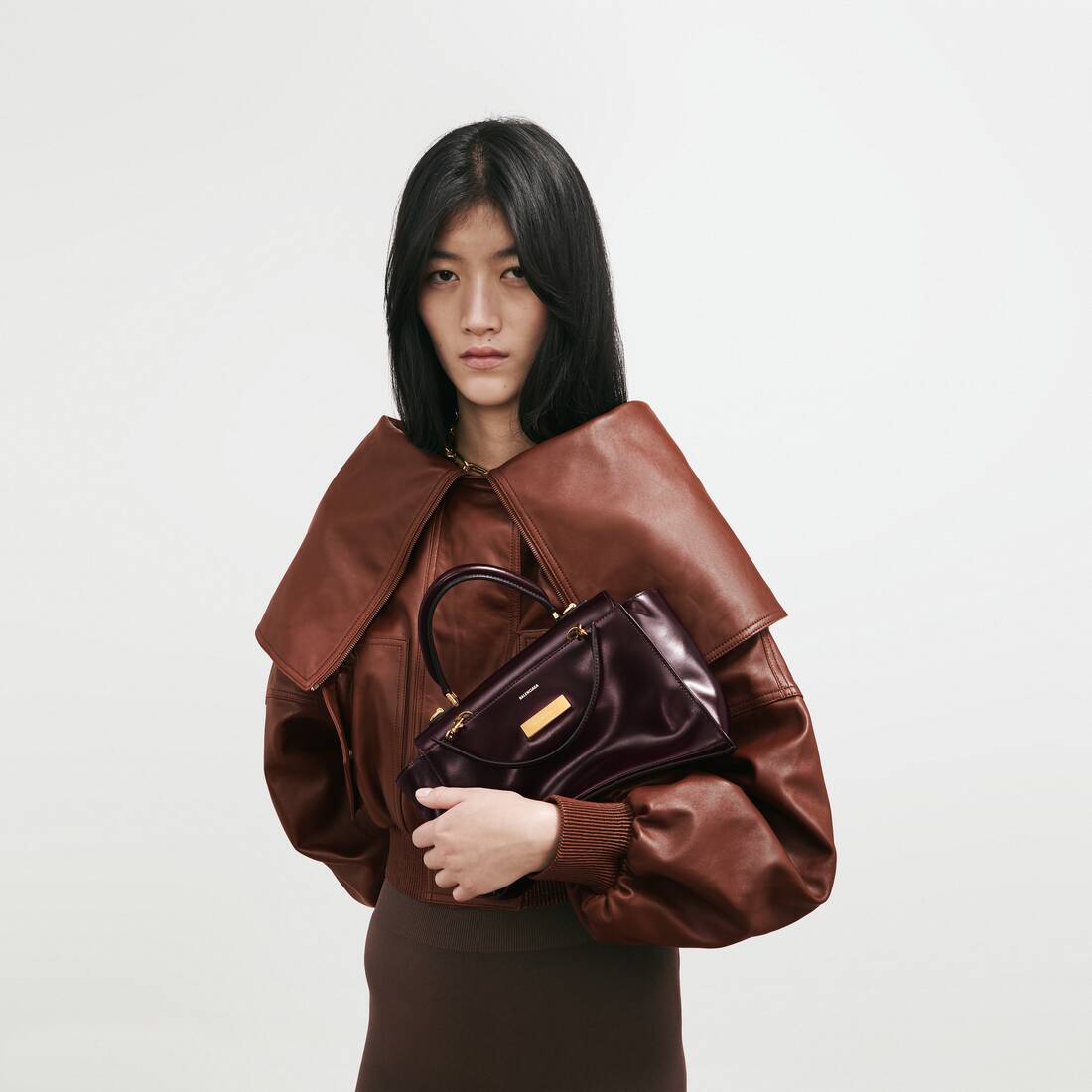 Hourglass Avenue Henkeltasche Klein f&uuml;r Damen in Traube | Balenciaga Deutschland DE - Image 8