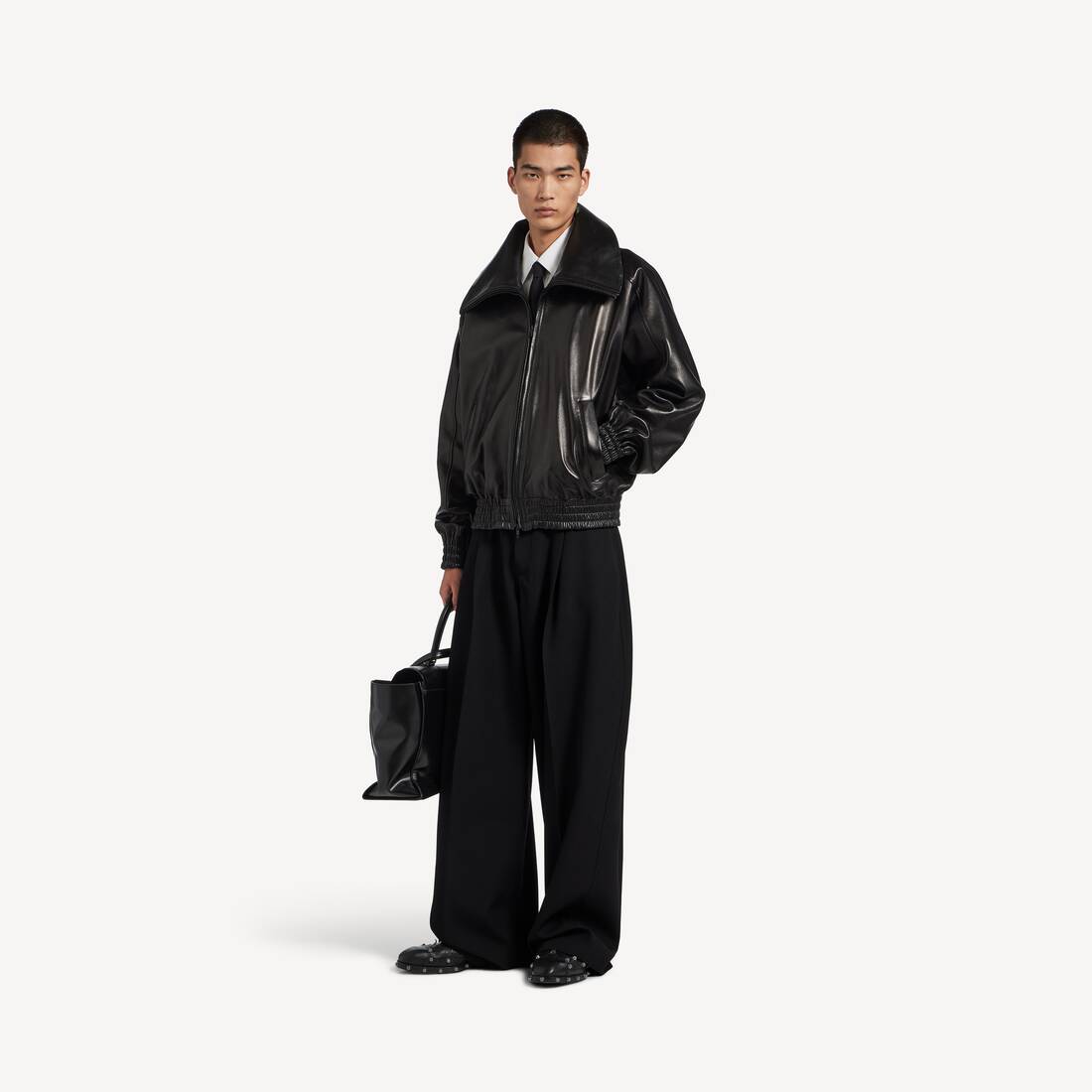 Men's Relaxed Curve Pants in Black | Balenciaga Canada EN - Image 2