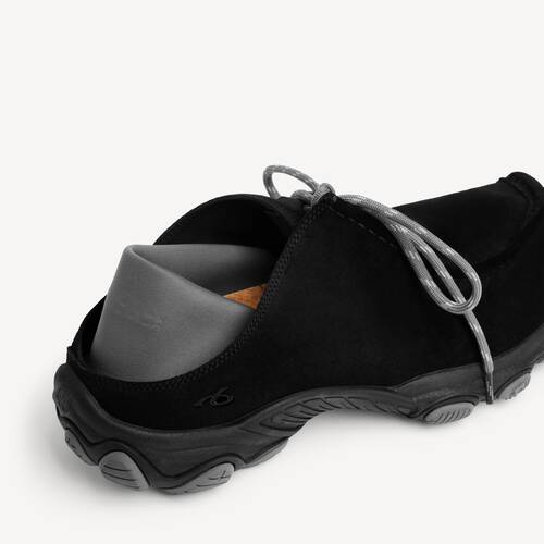 pace sneaker