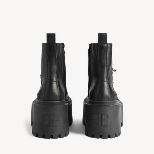 bot&iacute;n con plataforma strike con charms