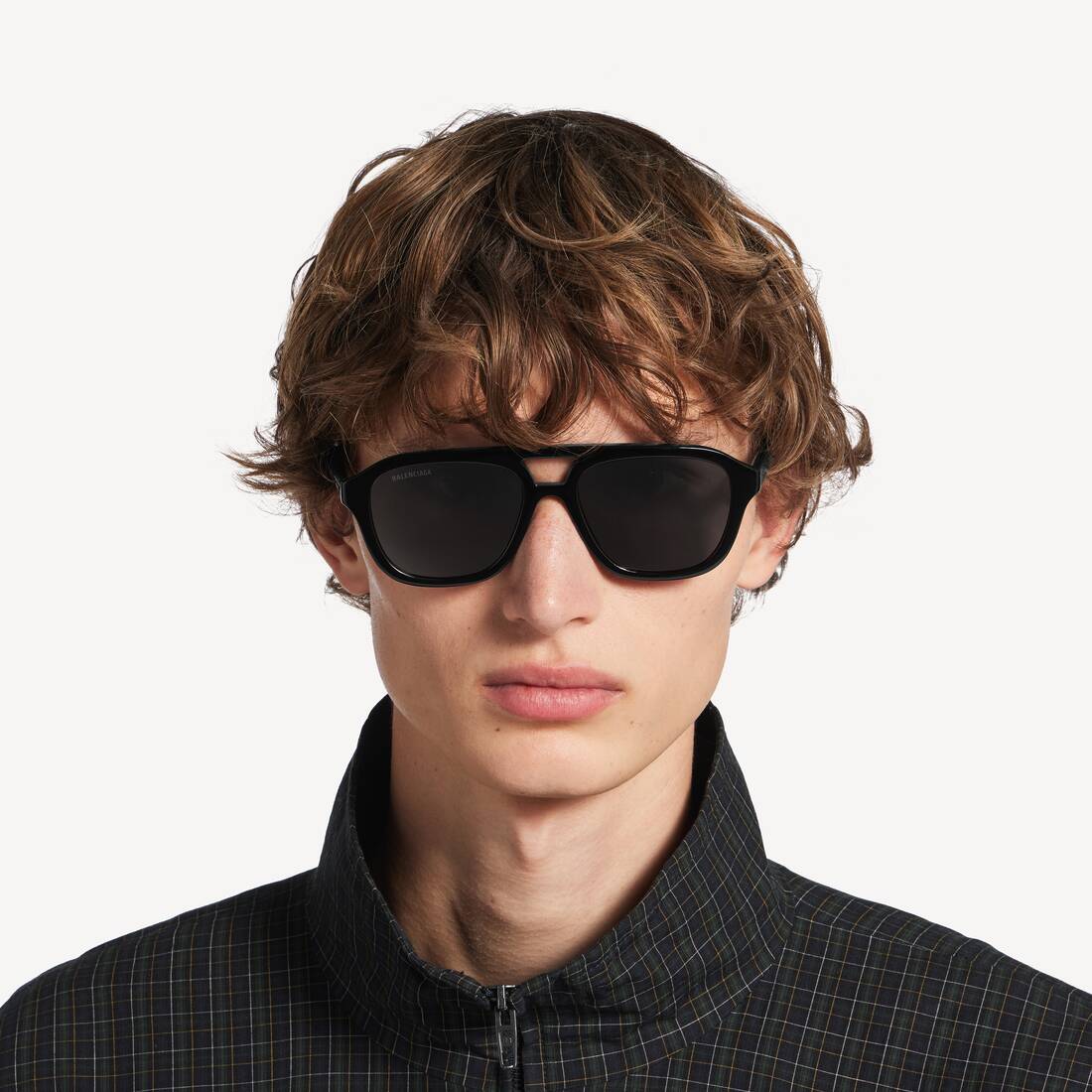 Men's Daily Pilot Sunglasses in Black | Balenciaga Netherlands EN - Image 6