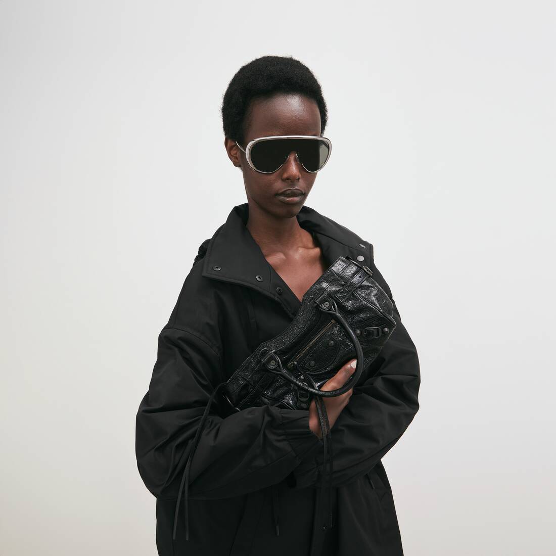 Women's Le City Bag East-west Mini in Black | Balenciaga United States EN - Image 7