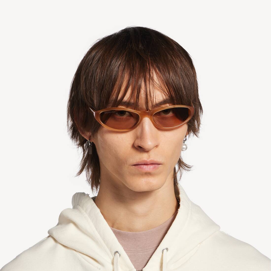 Malibu Pearl Earrings in Shiny Silver | Balenciaga Zimbabwe EN - Image 4