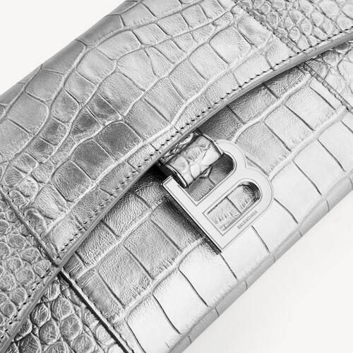 cartera con cadena hourglass