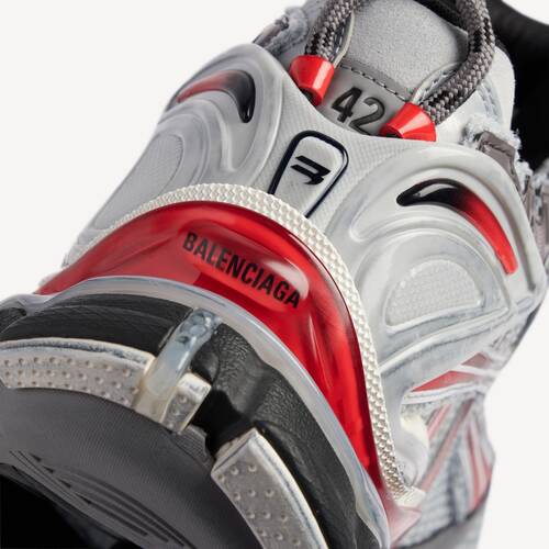 러너 그래디언트 스니커즈