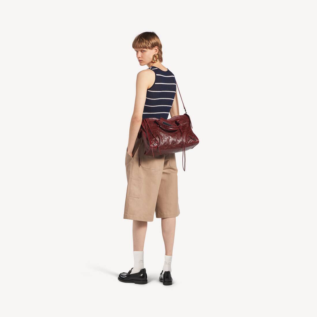 Women's Le City Bag Medium in Berry Red | Balenciaga Canada EN - Image 9