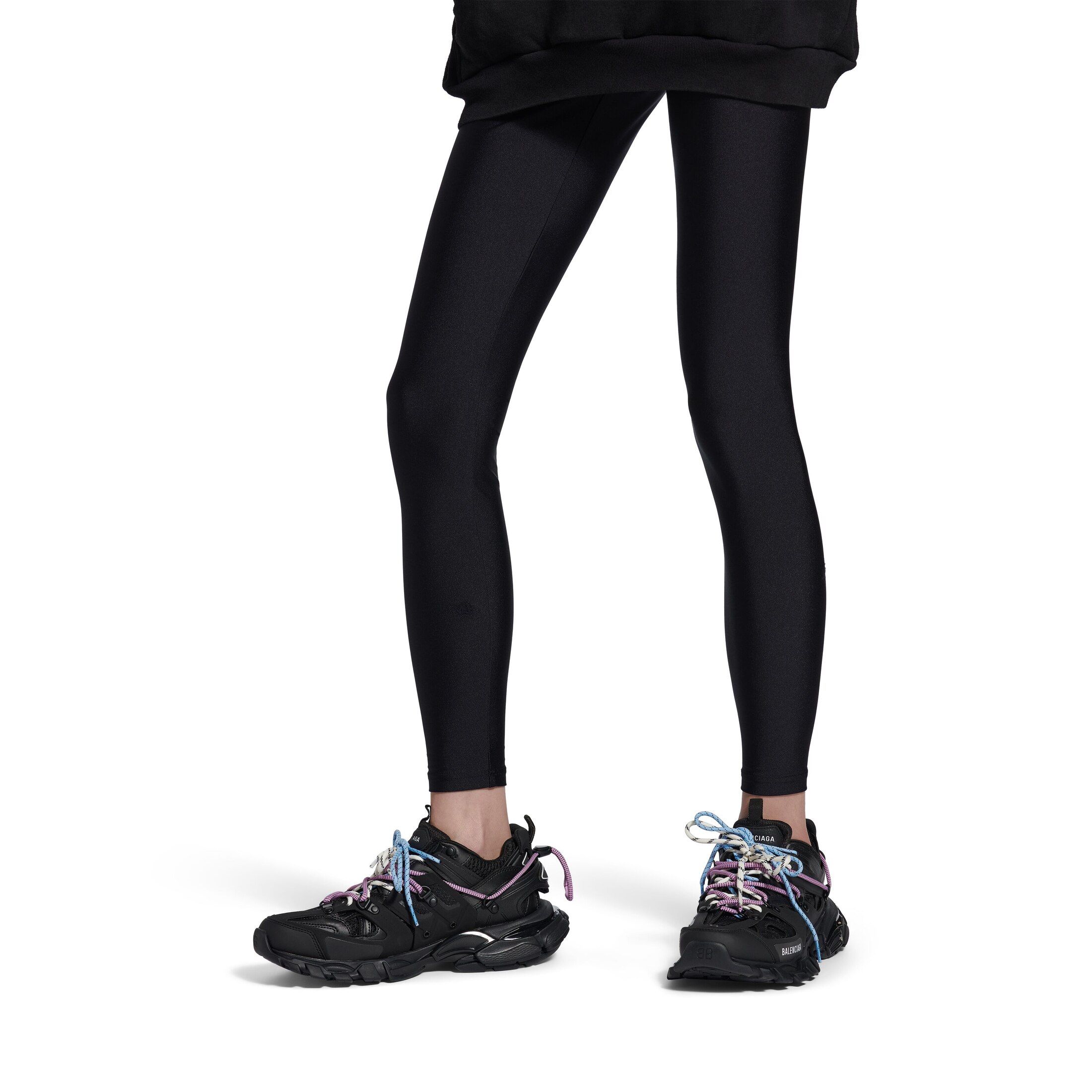 track trail laces sneaker