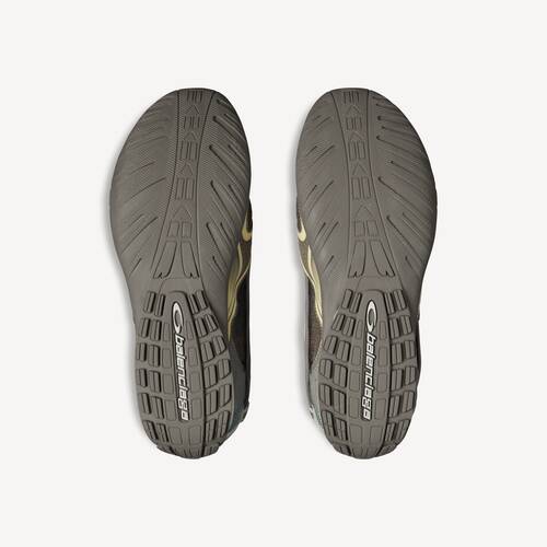 sneaker radar gradient lines