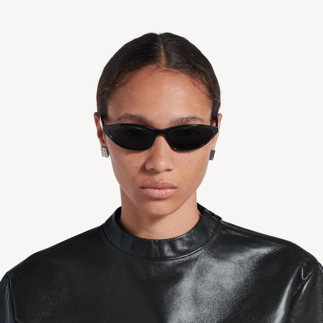 Lunettes De Soleil Neo Oval 2.0  pour Femme en Noir | Balenciaga Suisse FR - Image 6