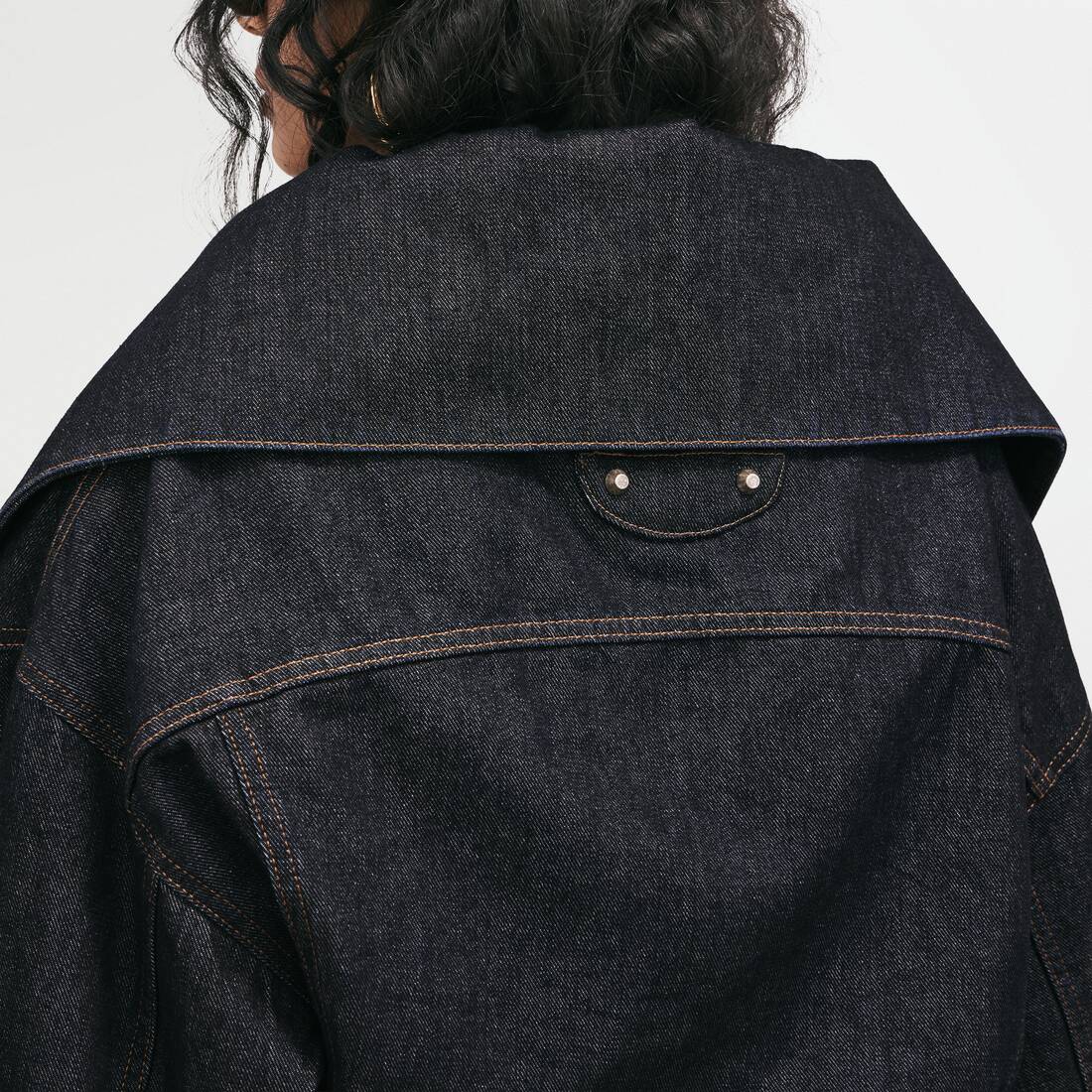 Giacca Boxy Con Colletto  da Donna in Indaco Grezzo | Balenciaga Italia IT - Image 4