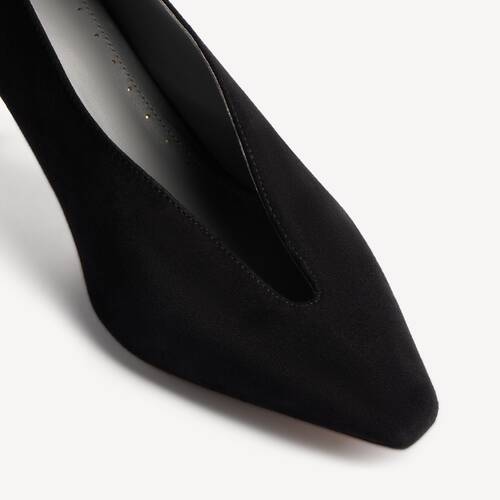 duchesse pump