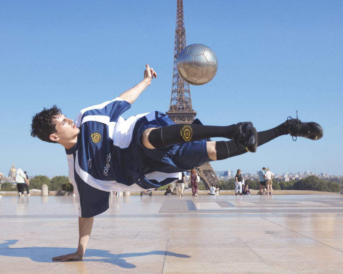 Balenciaga Soccer Series - Men | Balenciaga Republic Of Korea EN