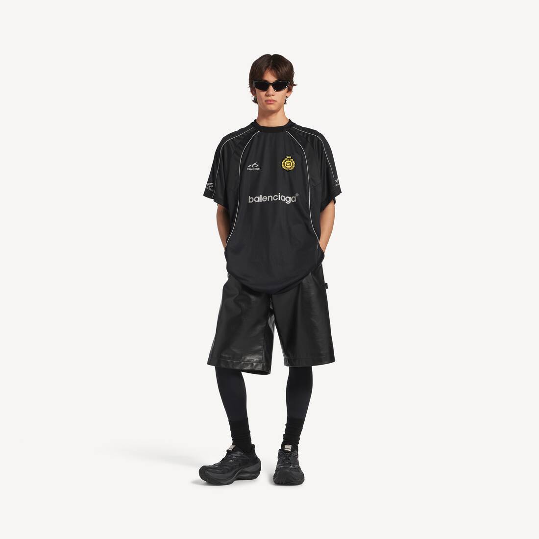 Men's Soccer Oversized T-shirt in Black | Balenciaga United States EN - Image 2