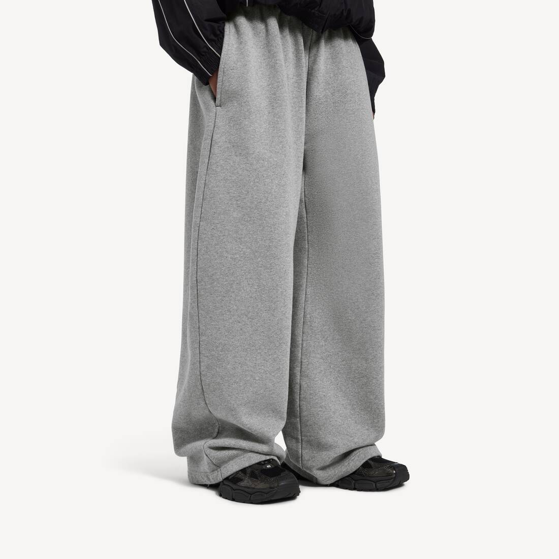 Women's Barrel Sweatpants in Dark Heather Grey | Balenciaga Cyprus EN - Image 5