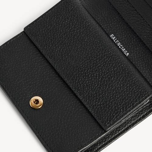 portamonete e portacarte con patta cash