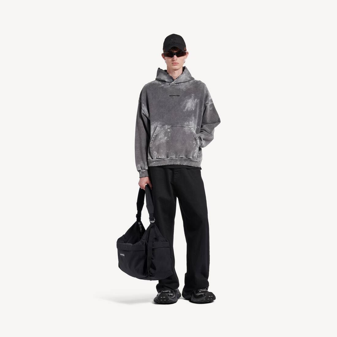 Men's Explorer Multipocket Weekender Medium in Black | Balenciaga Czech Republic EN - Image 6