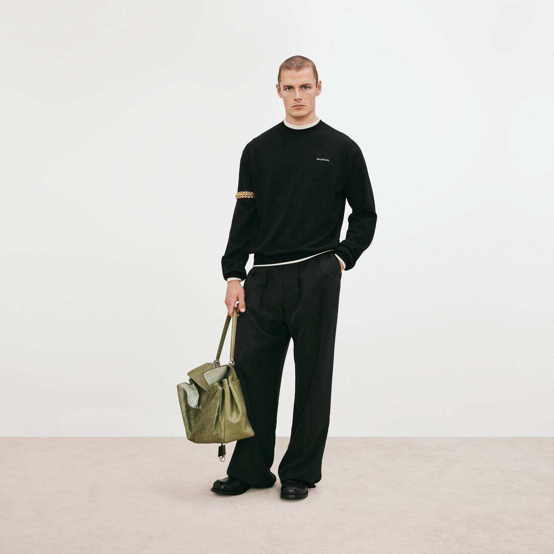 Men's Crewneck in Black/yellow | Balenciaga Estonia EN - Image 2