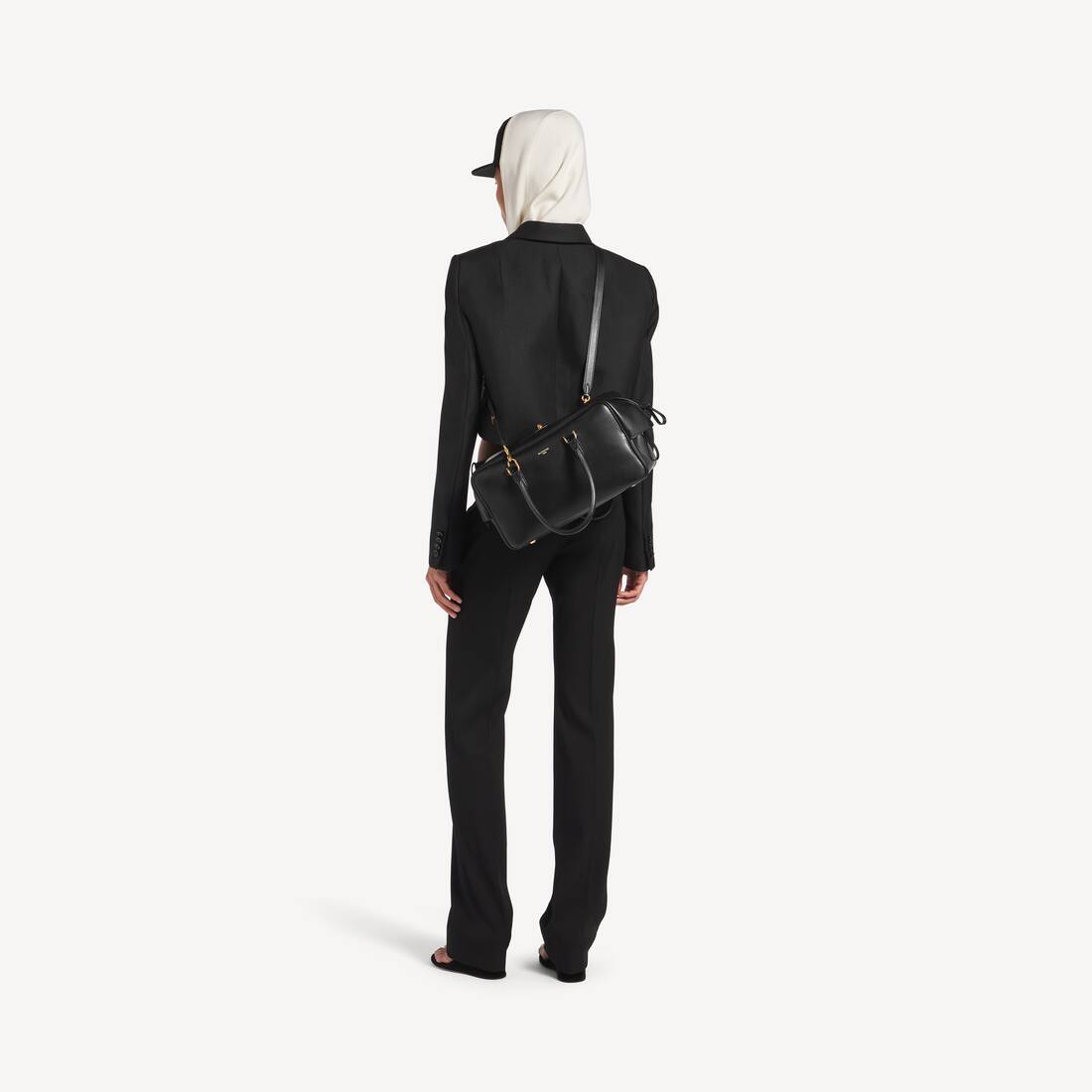 Women's Le 7 Bowling Bag Medium in Black | Balenciaga United States EN - Image 9