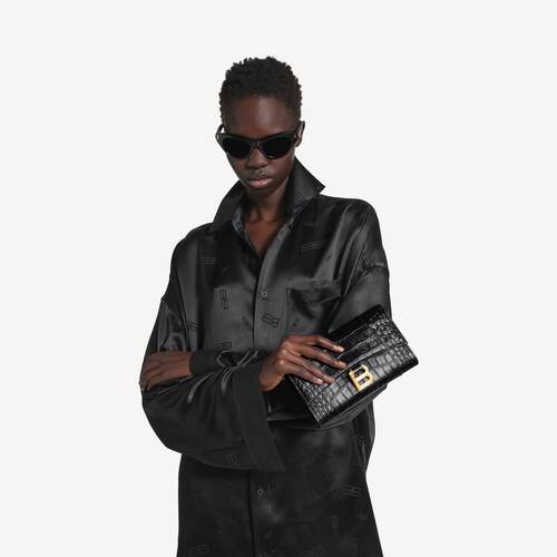hourglass wallet on chain
