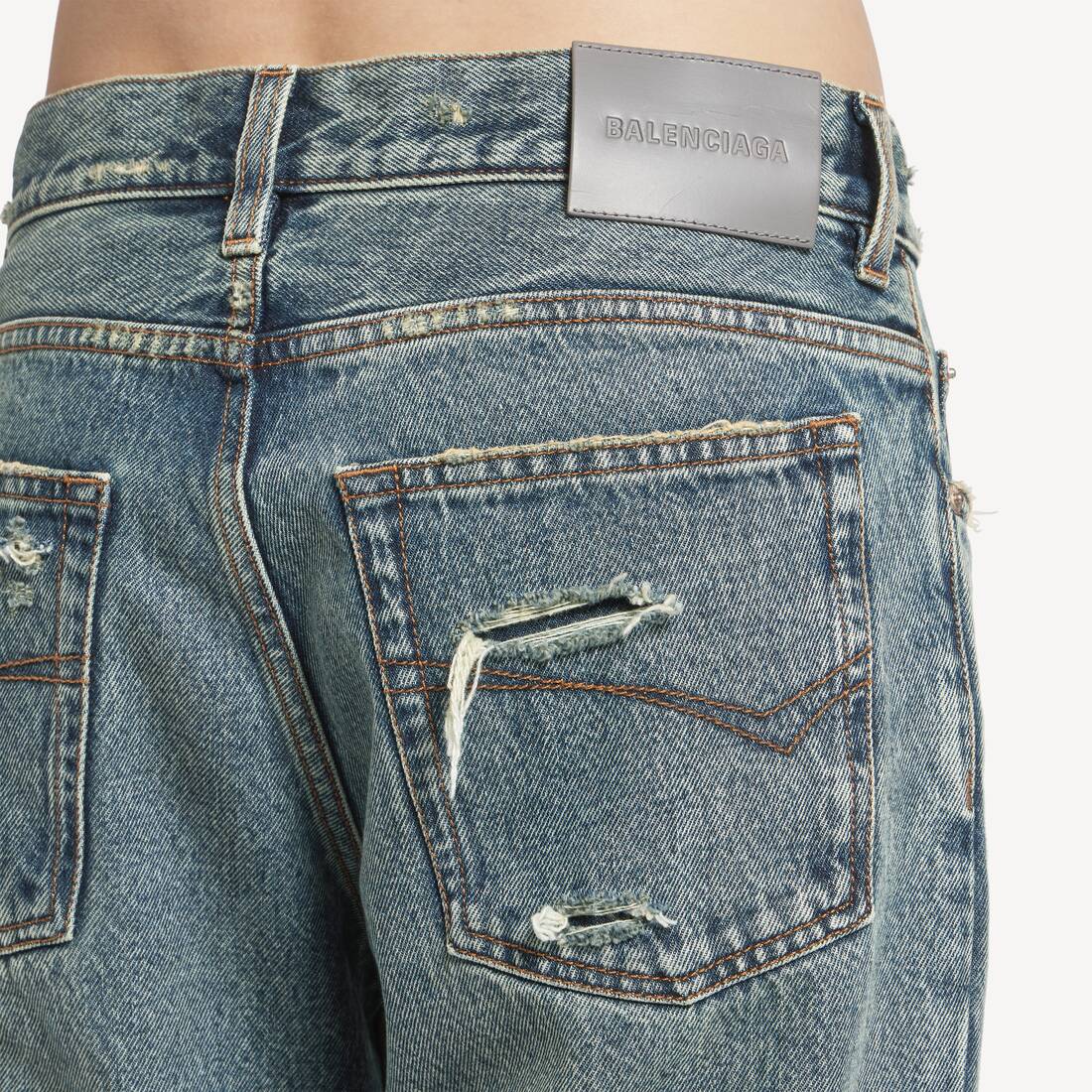 Women's Regular Fit Jeans in Dirty Vintage Blue | Balenciaga Hong Kong SAR EN - Image 6