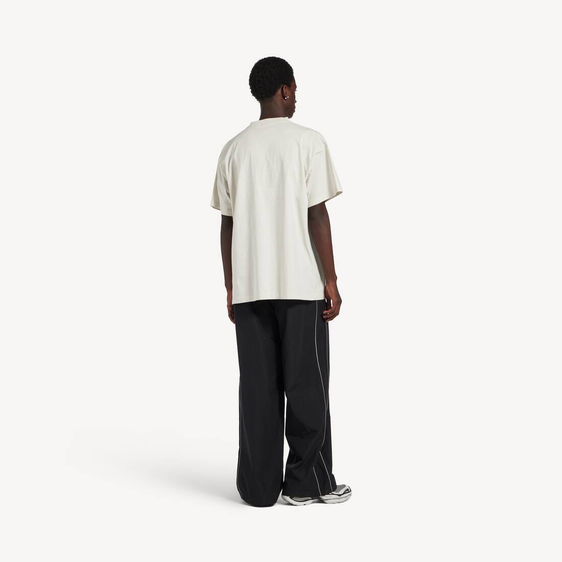 Men's Bodies Oversized T-shirt in Ivory | Balenciaga Republic Of Korea EN - Image 4
