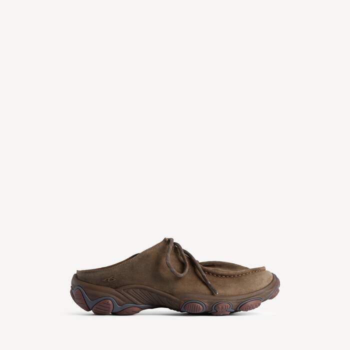 Men's Pace Sneaker in Brown - Men | Balenciaga Czech Republic EN - Image 1
