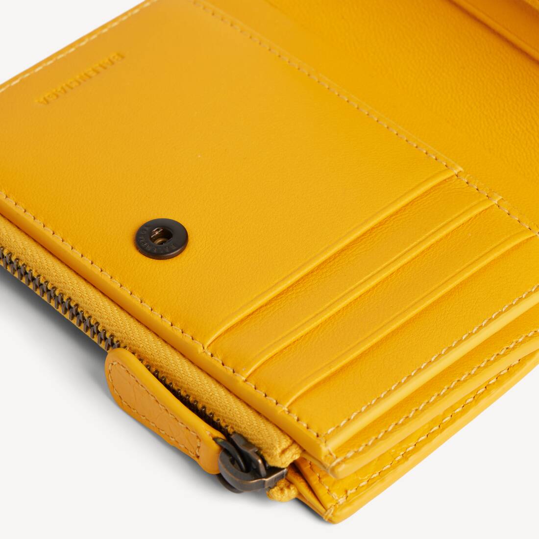 Women's Le City Bifold Wallet in Marge Yellow | Balenciaga Australia EN - Image 5