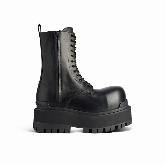 giant boot 