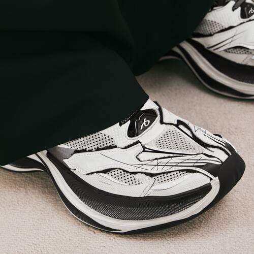 jet sneaker