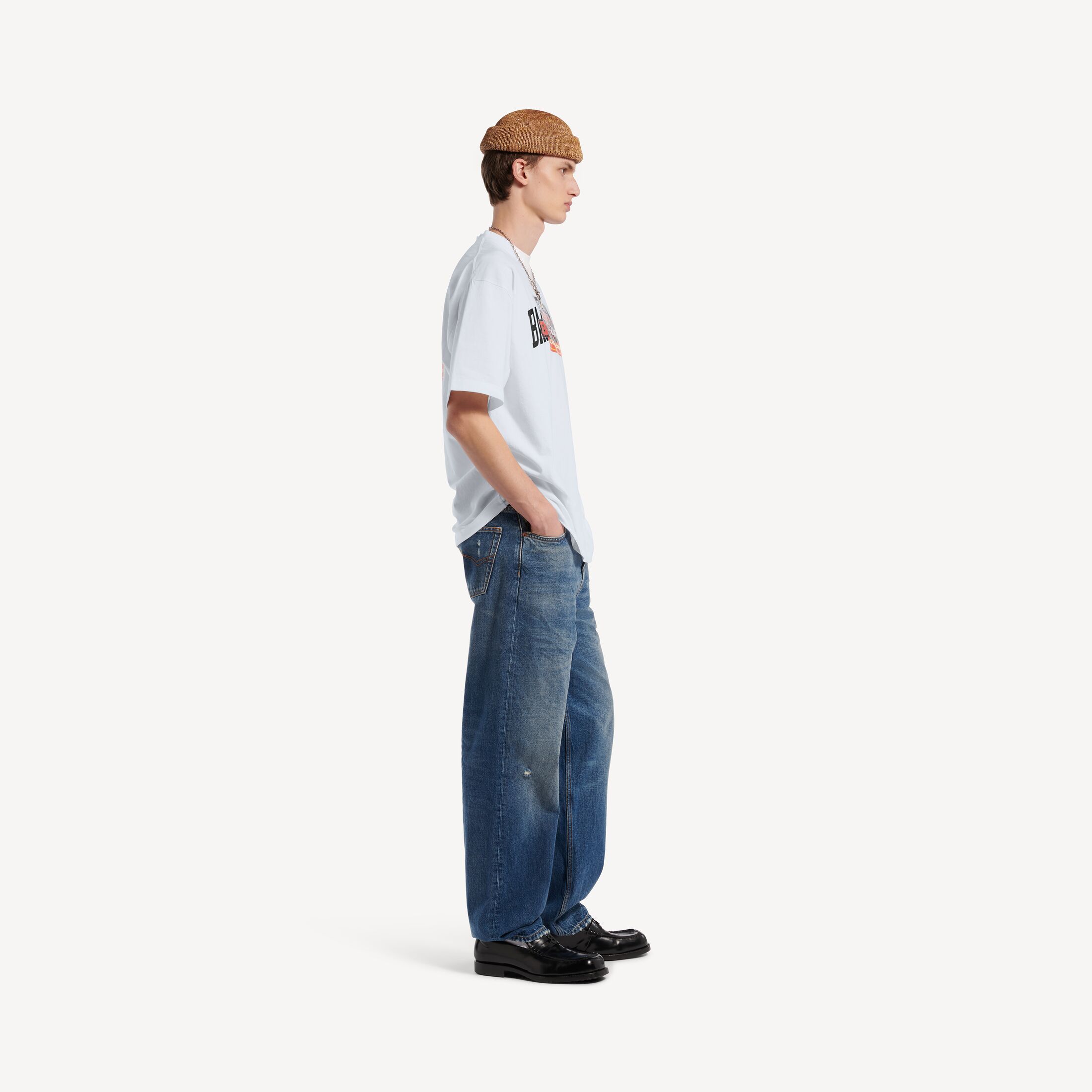 발렌시아가 남성 범퍼 스티커 미디엄 핏 티셔츠 (화이트) 764235TUVS39000