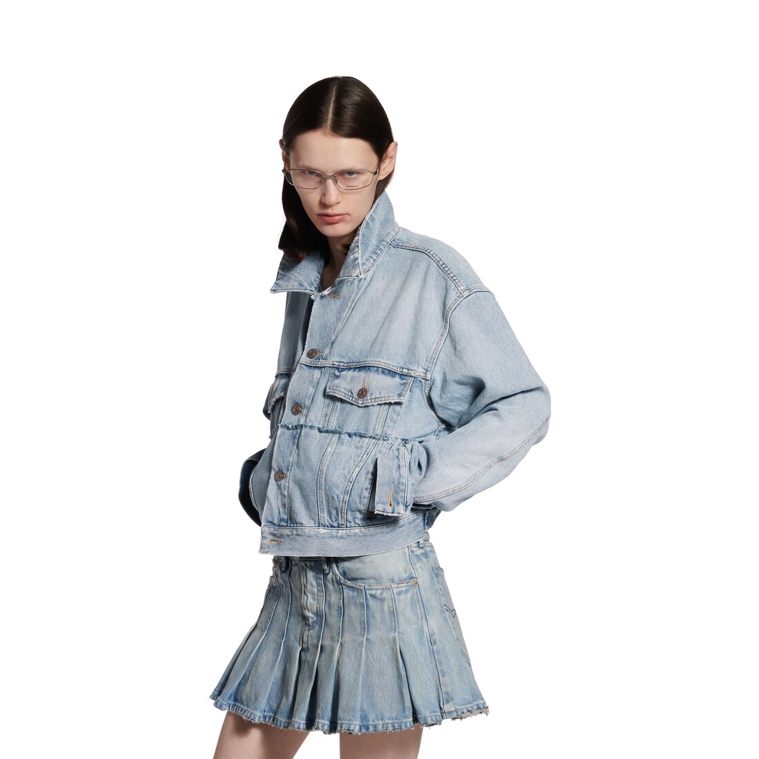 【 BALENCIAGA 】 デニム ジャケット スモールフィット ホワイト の ウィメンズ デニム ジャケット スモールフィット