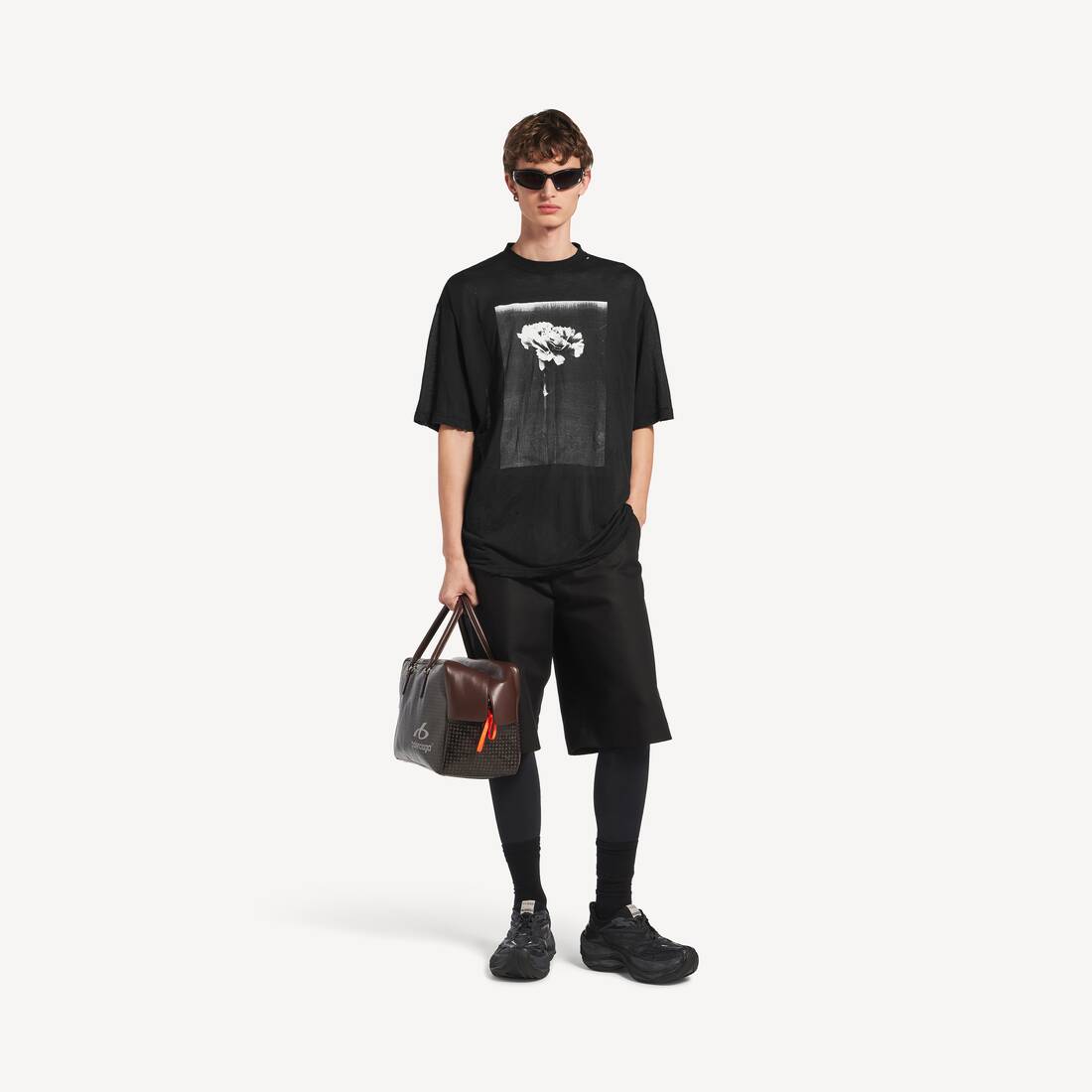 Men's The Song Of The Highest Tower Oversized T-shirt in Black | Balenciaga United States EN - Image 2