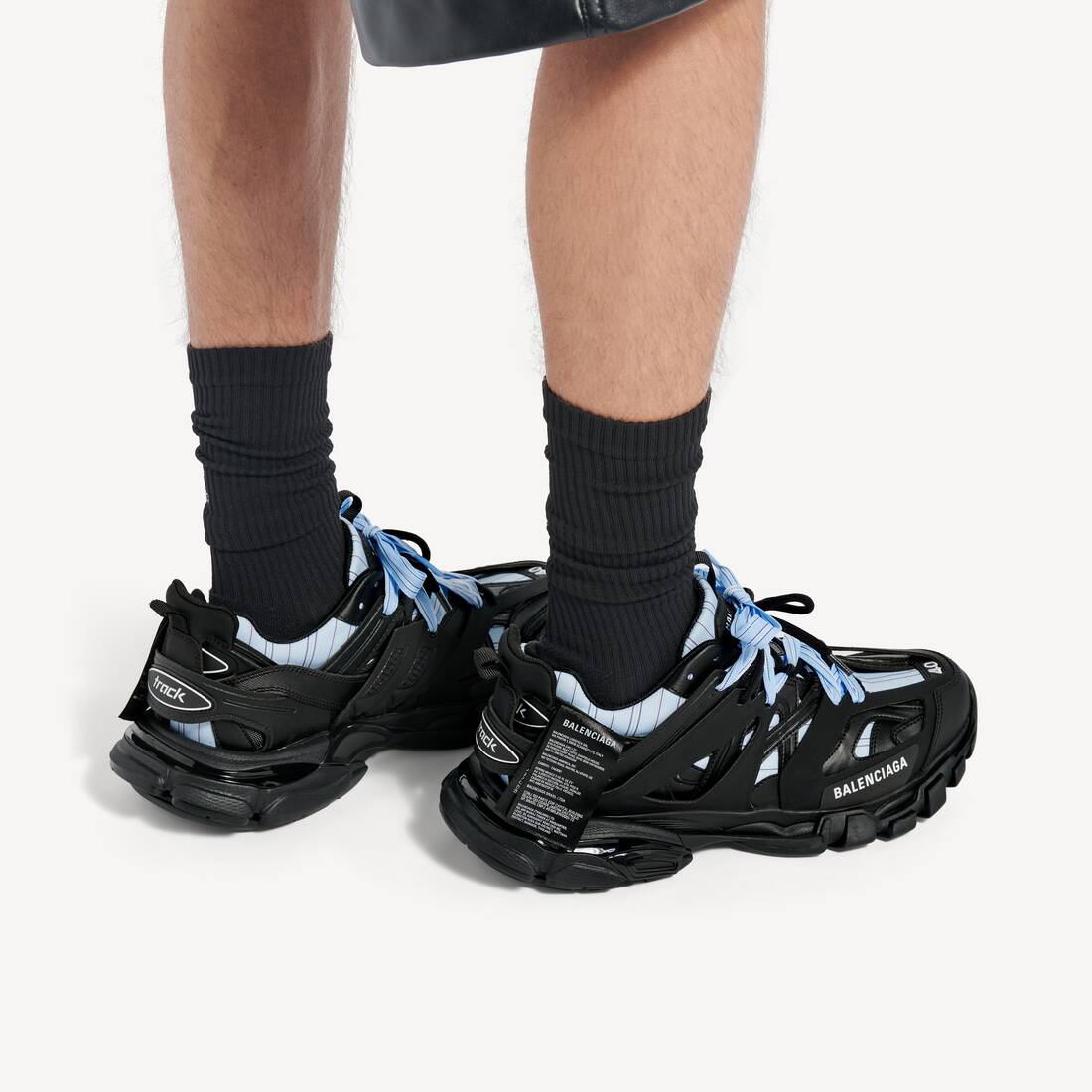 Men's Track Shirt Sneaker in Black | Balenciaga Qatar EN - Image 5