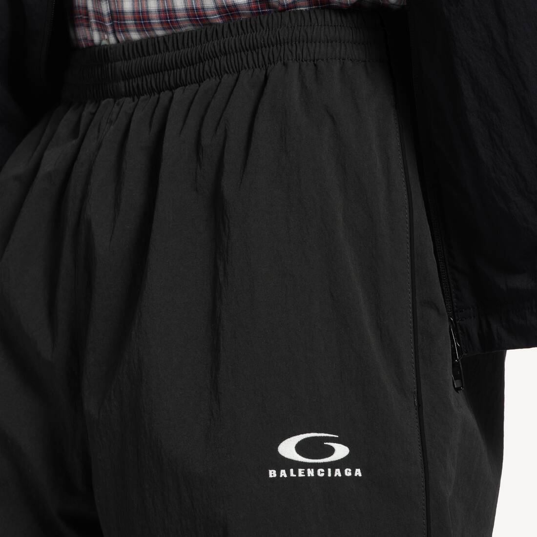 Homme's Short De Surv&ecirc;tement in Noir | Balenciaga France FR - Image 6