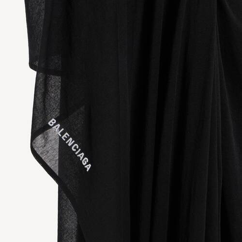 stained glass drapiertes cape-kleid