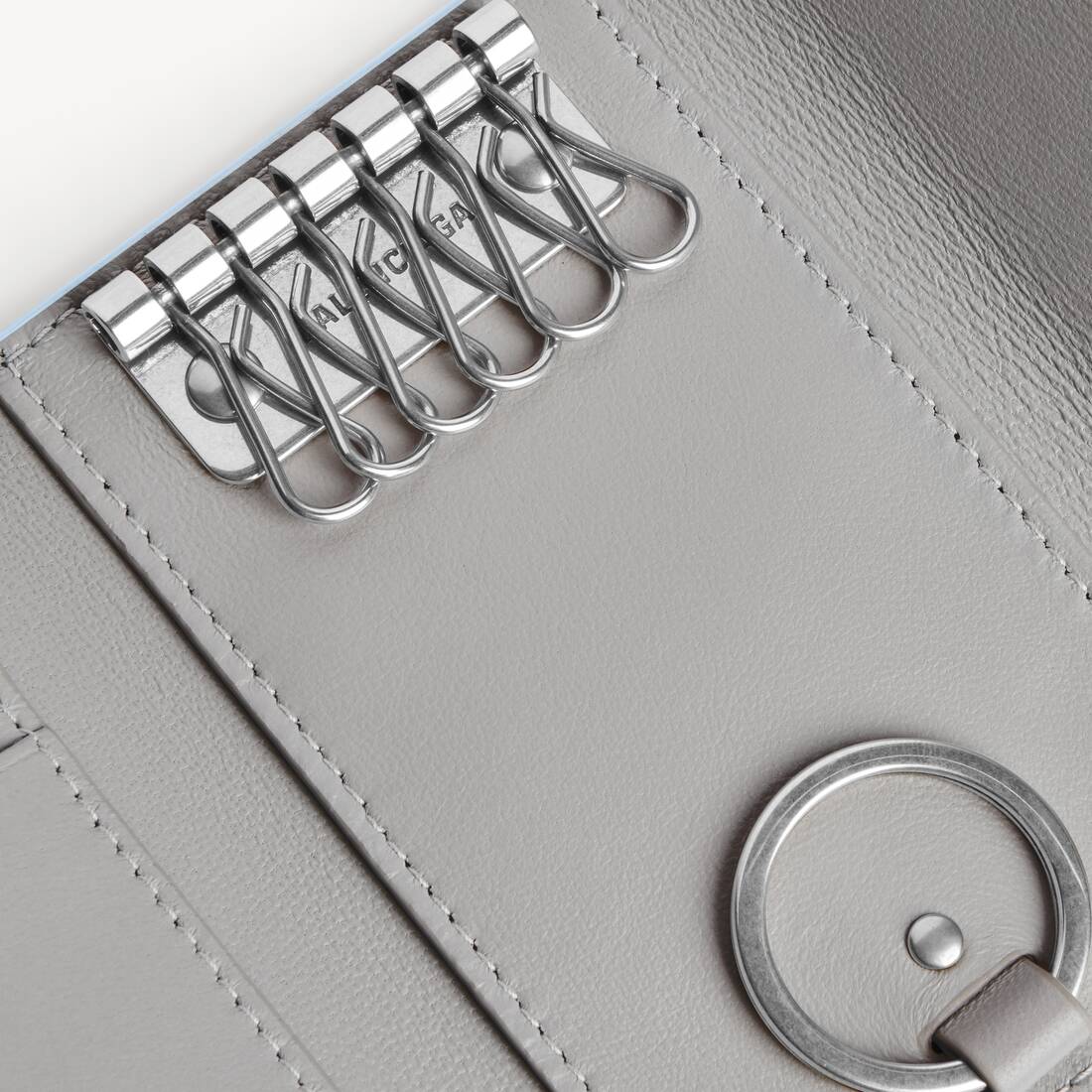 クラウディーブルー/ライトグリーン の ウィメンズ Envelope スプリットリング付きキーケース | Balenciaga 日本 JA - Image 4