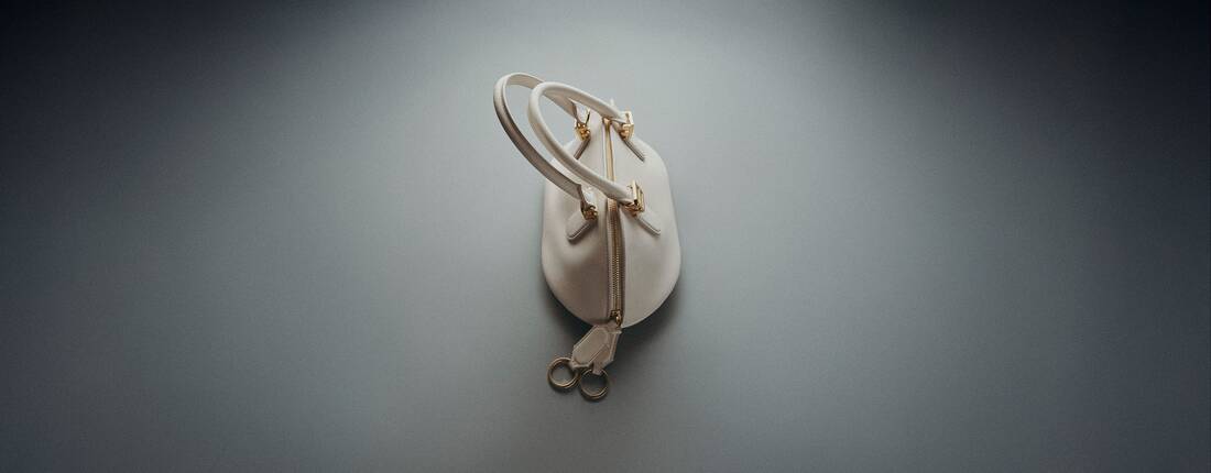 Gift New Life - E | Balenciaga 日本 JA