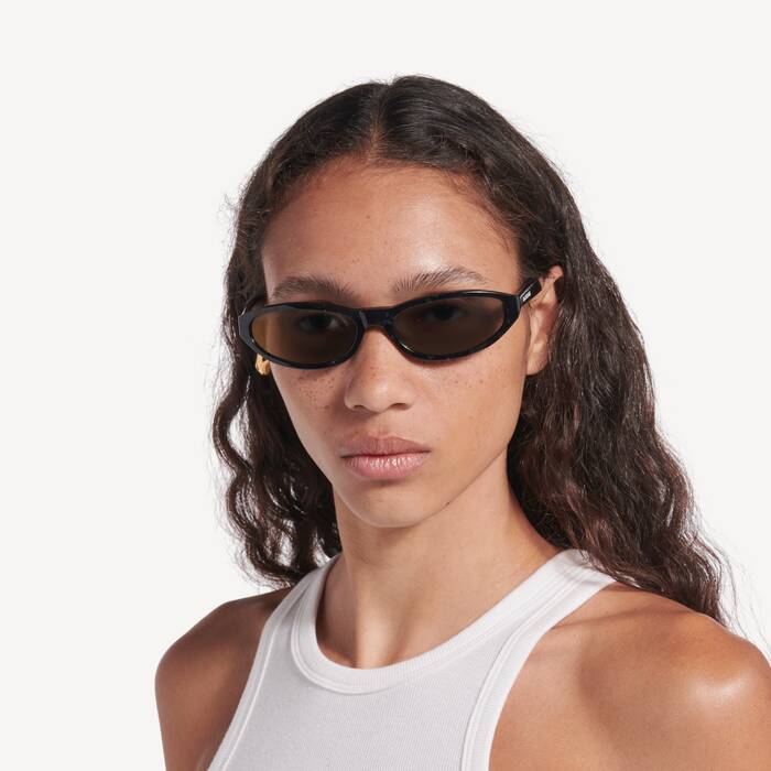 Neo Round Sunglasses in Black | Balenciaga France EN - Image 2