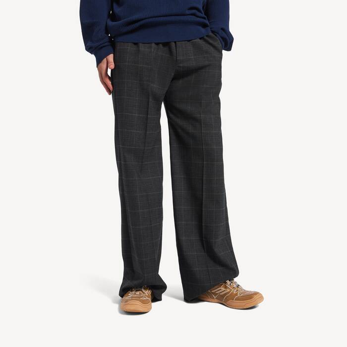 Men's Hamptons Medium Worn-out Sneaker in Camel - Men | Balenciaga Ireland EN - Image 2