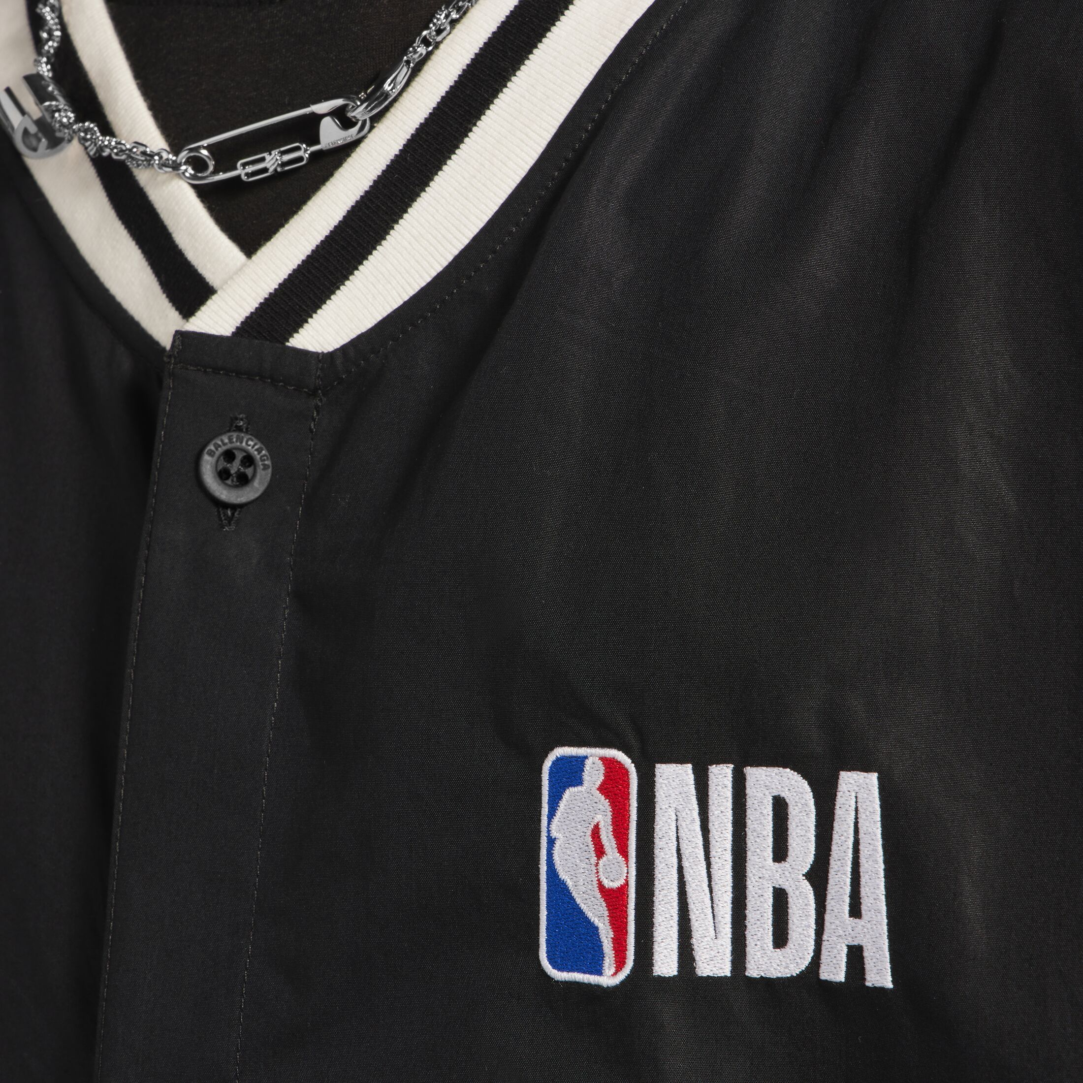발렌시아가 남성 발렌시아가 | NBA 컬래버레이션 반소매 셔츠 (블랙) 864831TRM281000