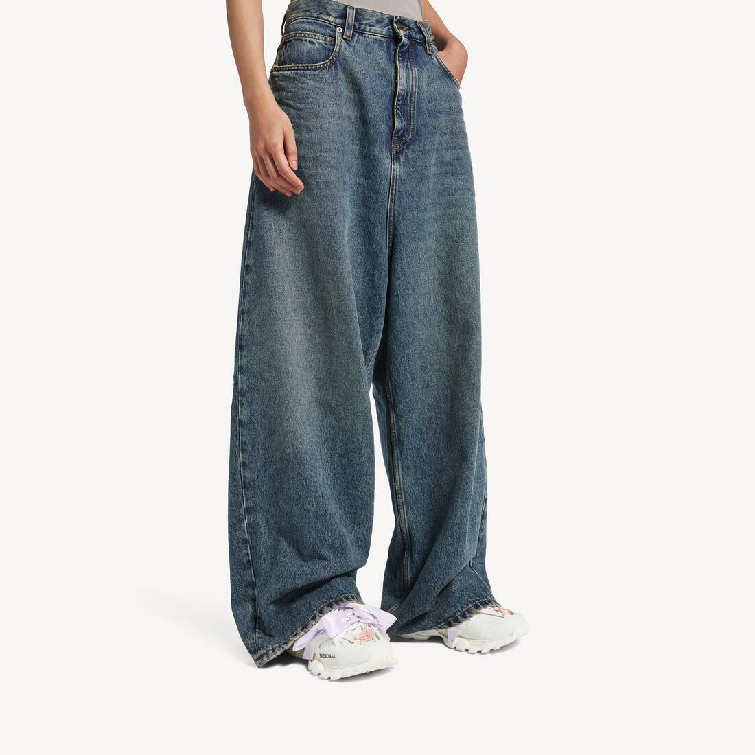 Women's Track Bow Sneaker in White/pink | Balenciaga Canada EN - Image 7