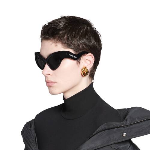Women's Hamptons Cat Sunglasses in Black | Balenciaga US