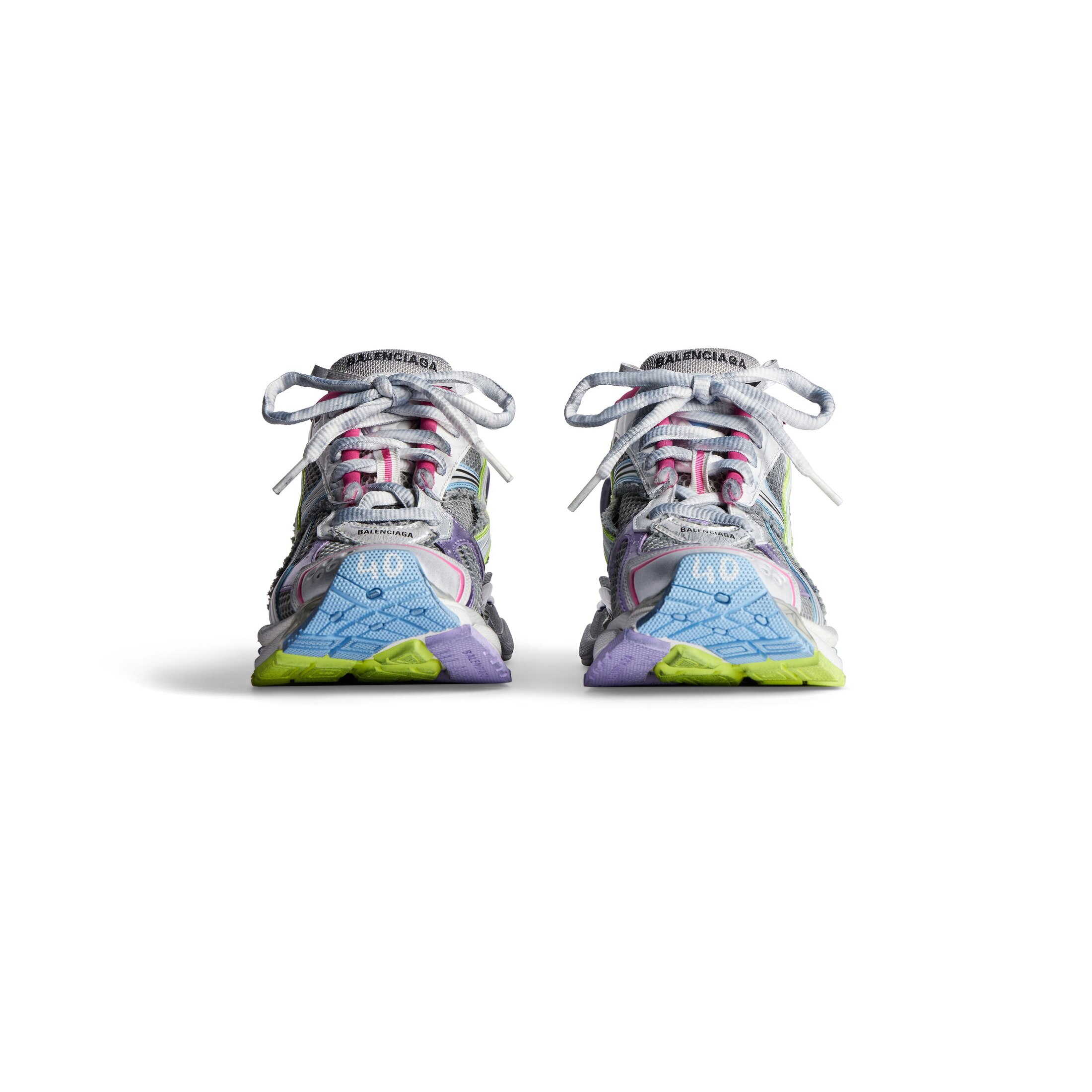 runner sneaker
