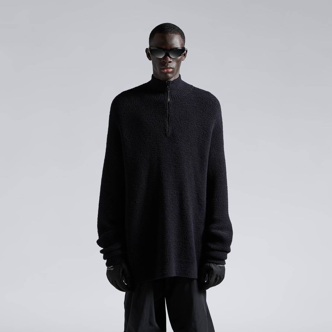 ハーフジップ ハイネックセーター で ブラック | Balenciaga JP